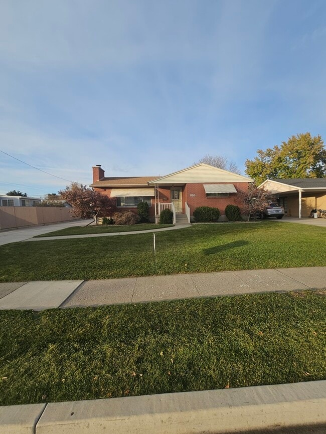 Building Photo - 4 bed 2 bath Home in Murray