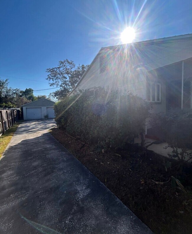 Building Photo - Central Lakeland Rental Home