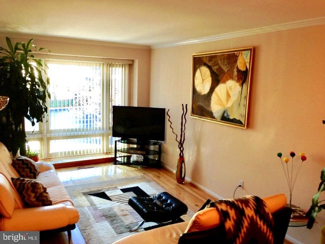 Building Photo - 1407 Templeton Pl