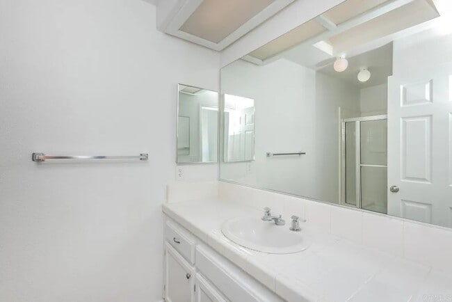 Building Photo - 1167 Meadow Lake Dr