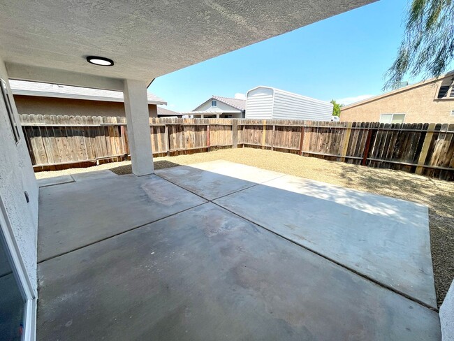 Building Photo - Newly Update 2 Bedroom Home in Mohave Valley!