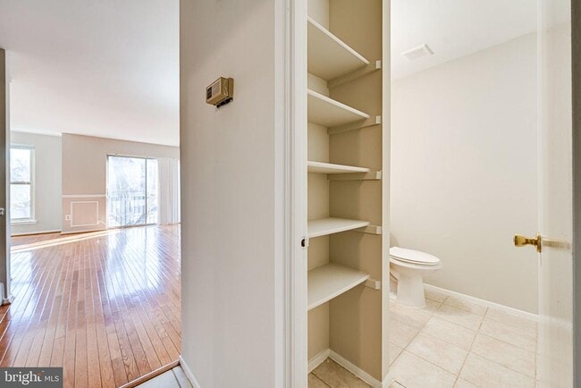Building Photo - 1727 Cy Ct