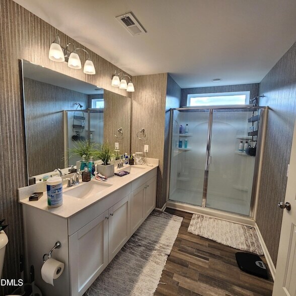 Building Photo - 157 Roebuck Ln