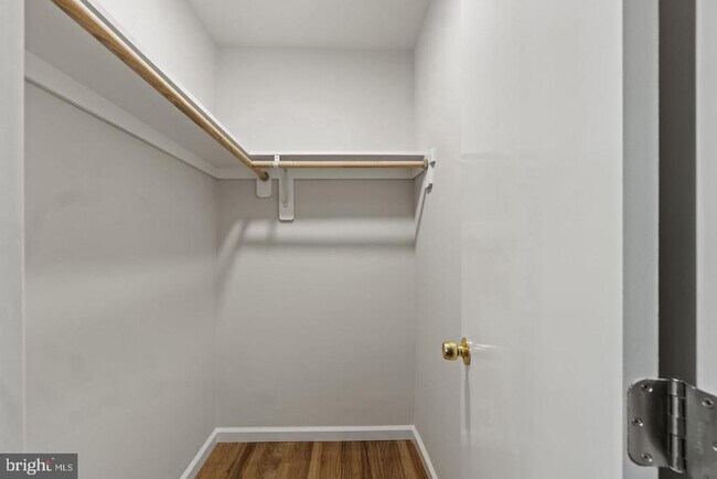 Building Photo - 11817 Becket St