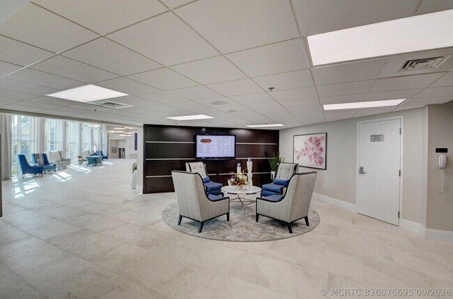 Building Photo - 12418 Crystal Pointe Dr