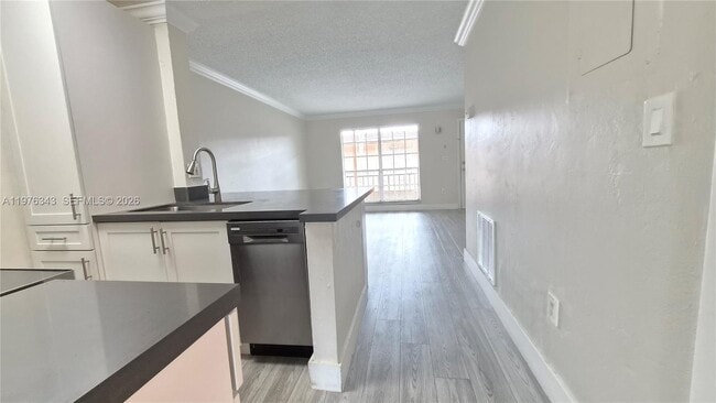 Building Photo - 7220 Fairway Dr