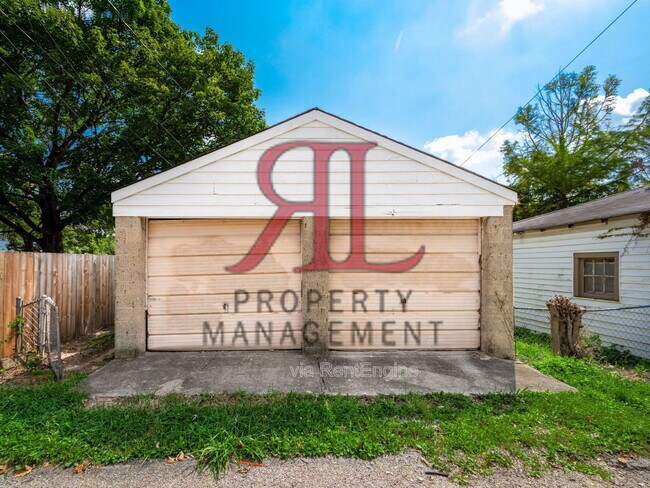 Building Photo - 439 Eldridge Ave