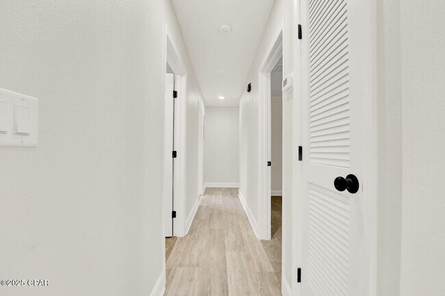 Building Photo - 5204 Park St