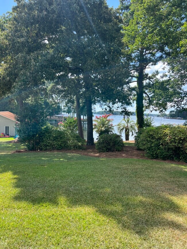 Building Photo - 138 Grimes Rd NE