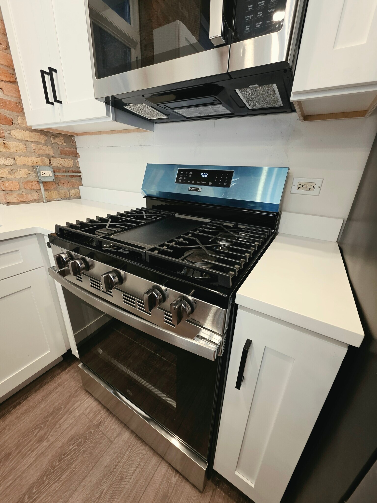 Kitchen - 1549 N Milwaukee Ave