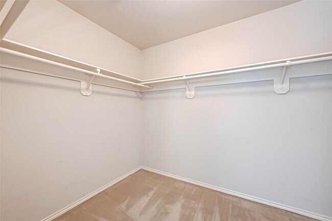 Building Photo - 7306 Autumn Aspen Ln
