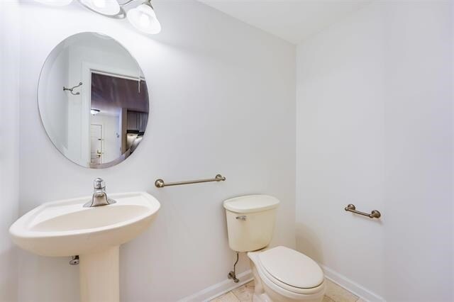 Building Photo - 515 Gregory Ave