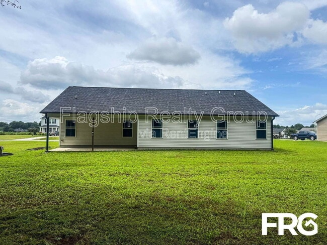 Building Photo - 110 Highland Pk Dr