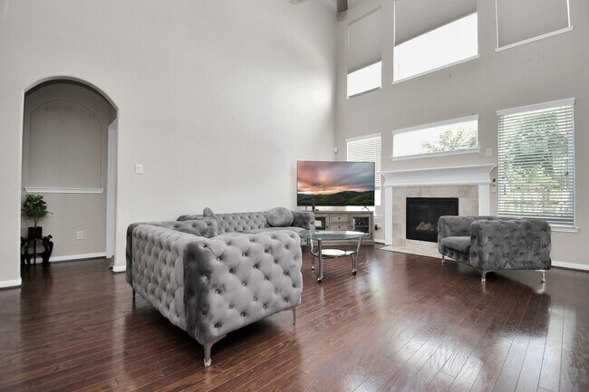 Building Photo - 8002 Mesquite Hill Ln
