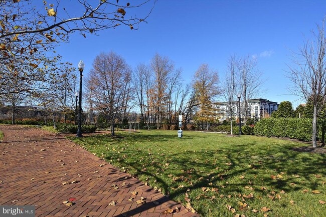 Building Photo - 101 N West St