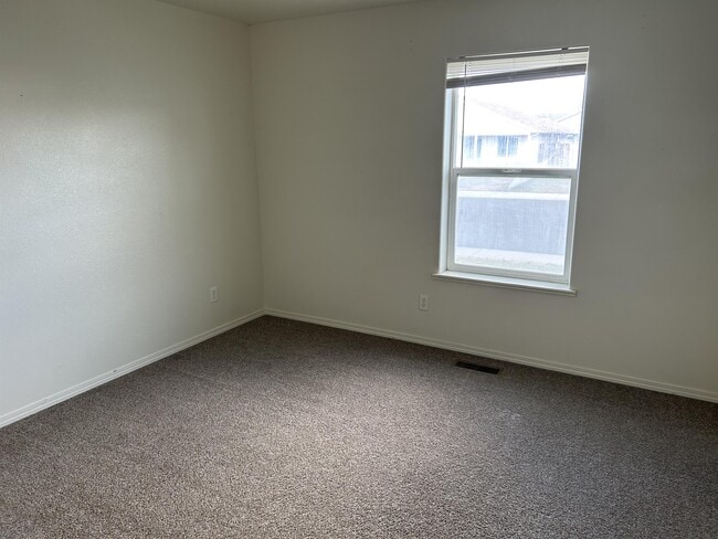 Building Photo - 954 Woodhaven Dr