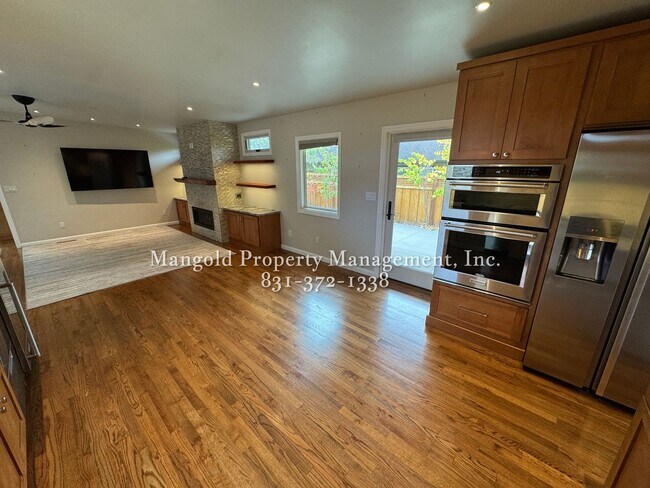 Building Photo - Stylish 2-Bed, 2-Bath Corner Lot Home with Modern Design and Spacious Outdoor Areas