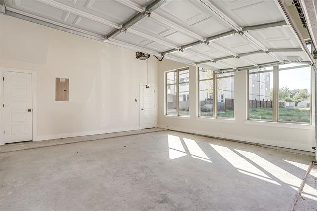 Building Photo - 2824 Weisenberger St