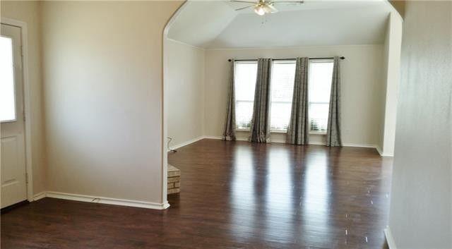 Building Photo - 3200 Hillsdale Ave
