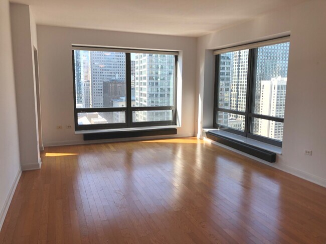 Building Photo - 130 N Garland Ct