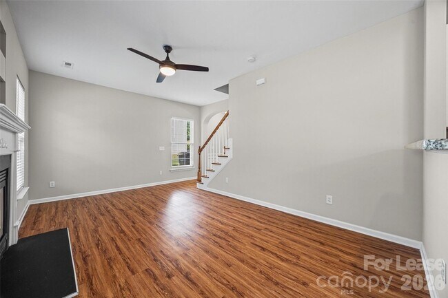 Building Photo - 2330 Mirage Pl