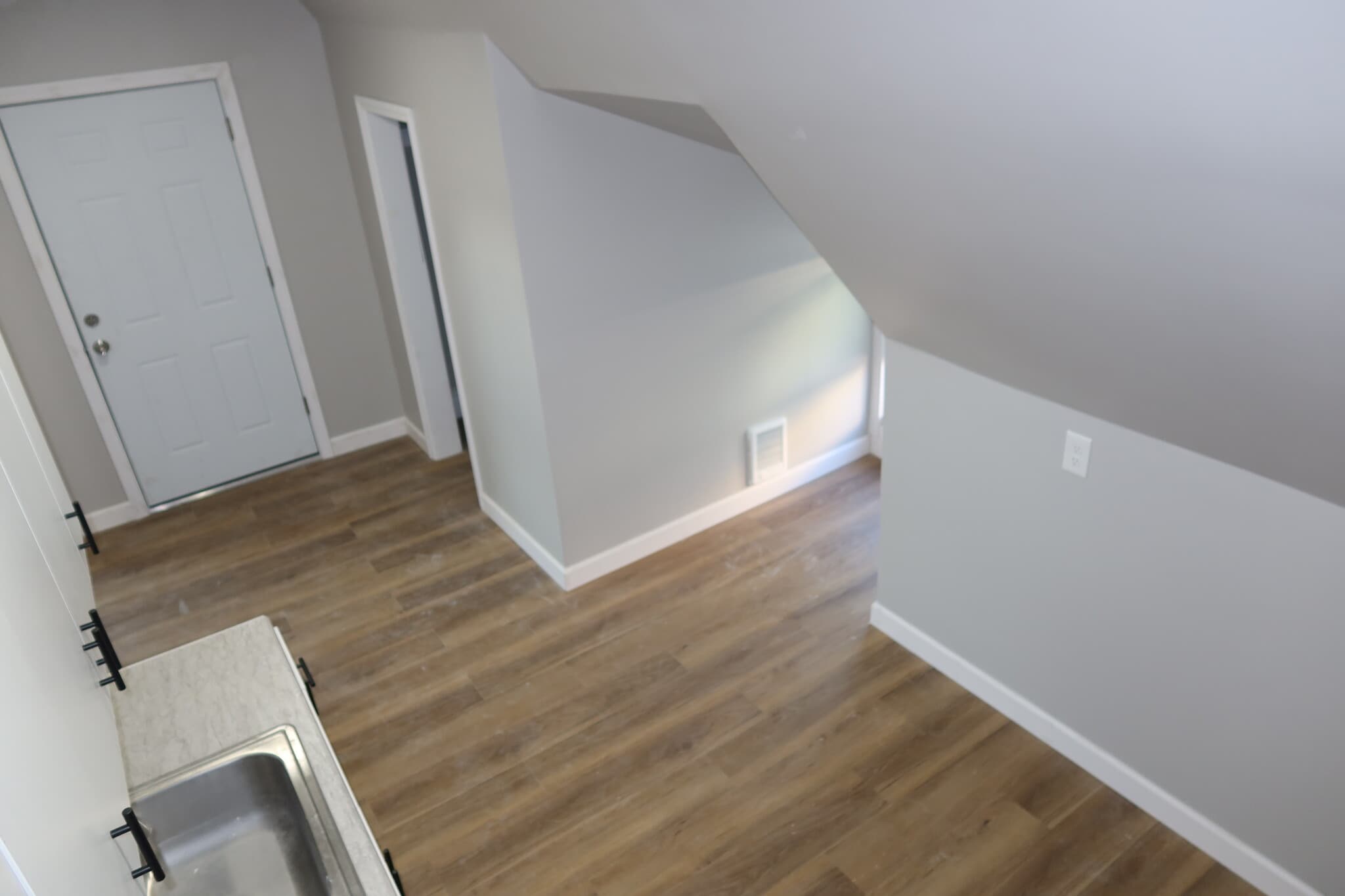 Unit 3 Kitchen - 16 Benton St