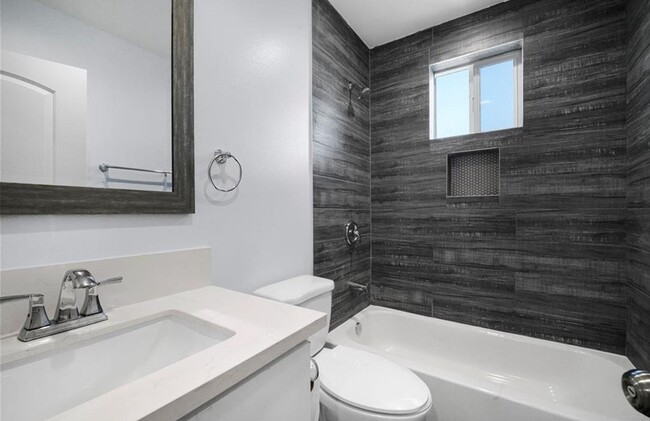 Building Photo - LANFRANCO(3743)