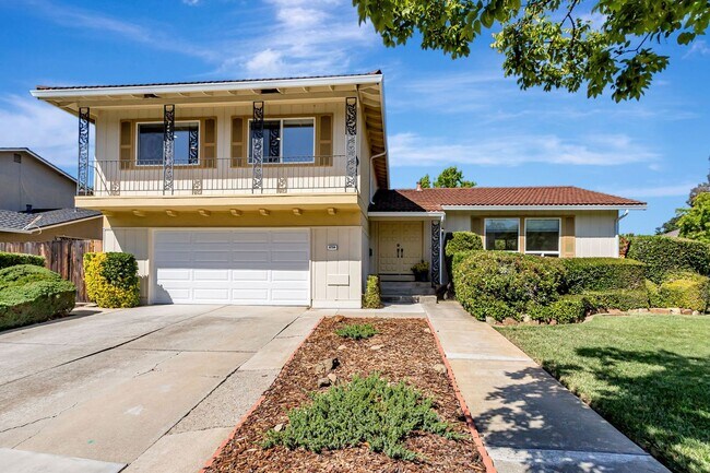 Building Photo - Stunning Updated Home in Almaden Valley