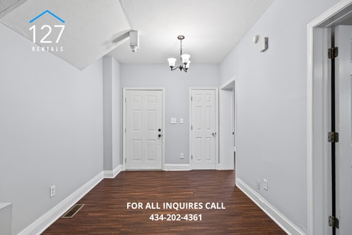 Building Photo - Updated 2BR Duplex with Central Air & Washer/Dryer – Water, Sewer & Trash Included!