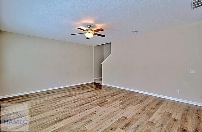 Building Photo - 33 Daylily Ct