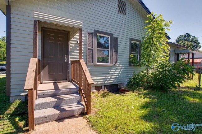 Building Photo - 3507 Dubose St SW
