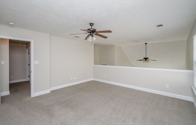 Building Photo - 823 Landing Dr