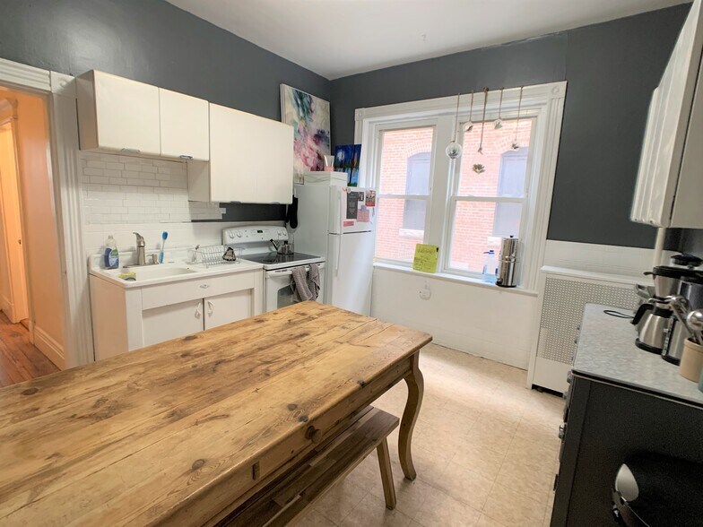 unit 1 - 65 Saint Marys St