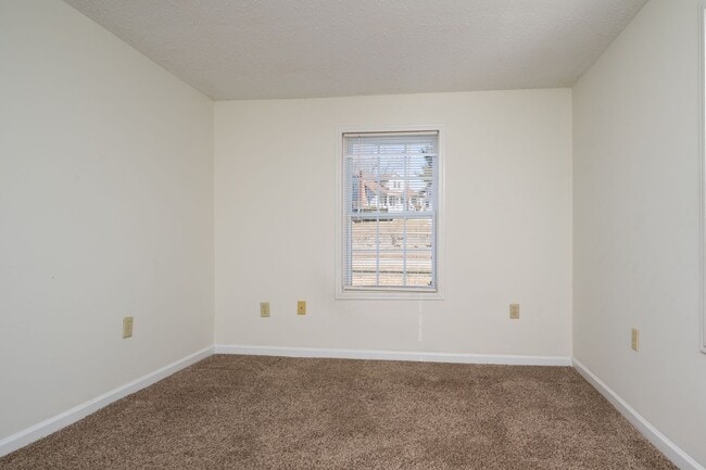 Building Photo - 2 bed/1 bath site built home