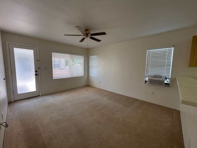 Building Photo - Large Ocean Pointe Home with In-Law Suite,...