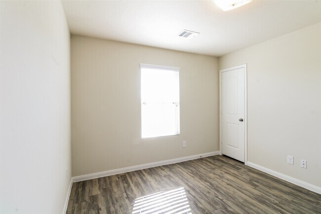 Building Photo - 9903 Piave Drive