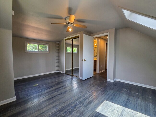 Building Photo - 151 Mahoning Dr