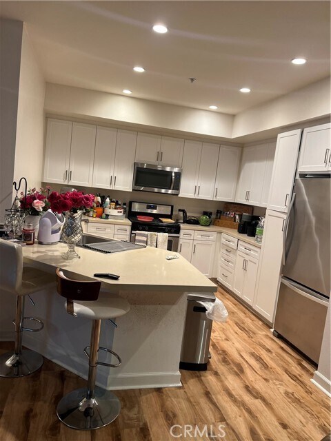 Building Photo - 1100 Spectrum