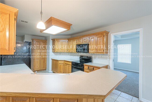 Building Photo - 3806 SW Hansom Loop