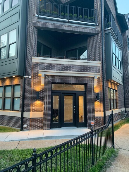 Front Entry - 4301 Maryland Ave