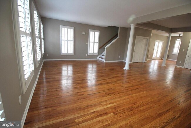 Building Photo - 151 Jackson St