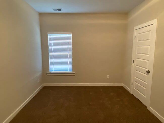 Building Photo - Home for Rent in Brookwood ... Available to View Now!!!