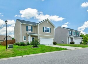 Building Photo - Spacious Moncks Corner Home