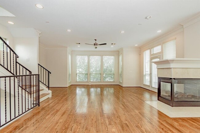 Building Photo - 5514 Crooms St