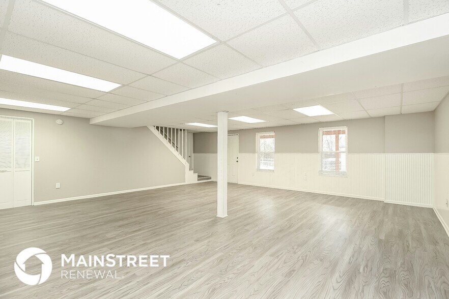 Building Photo - 902 Renee Lynde Dr