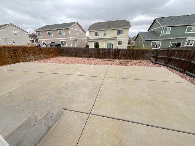Building Photo - 4 Bedroom Home Available Near Black Forest...