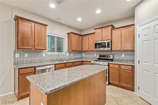 Building Photo - 6714 Boom Town Dr