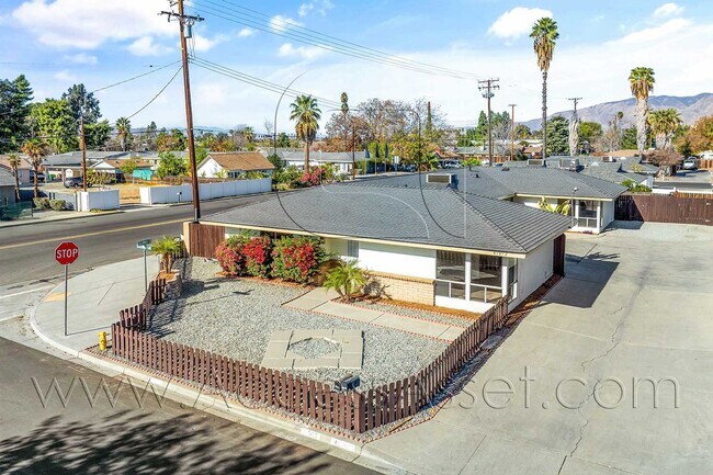 Building Photo - 41012 Beachwood Ave