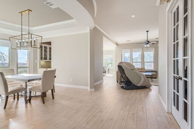 Building Photo - 21808 Esmeralda Dr