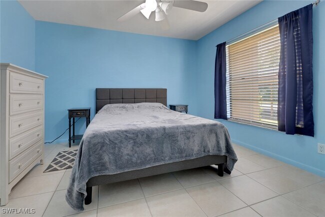 Building Photo - 131 Cypress Way E